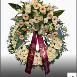 Круг из живых цветов №18