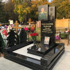 Памятник (пример 14)