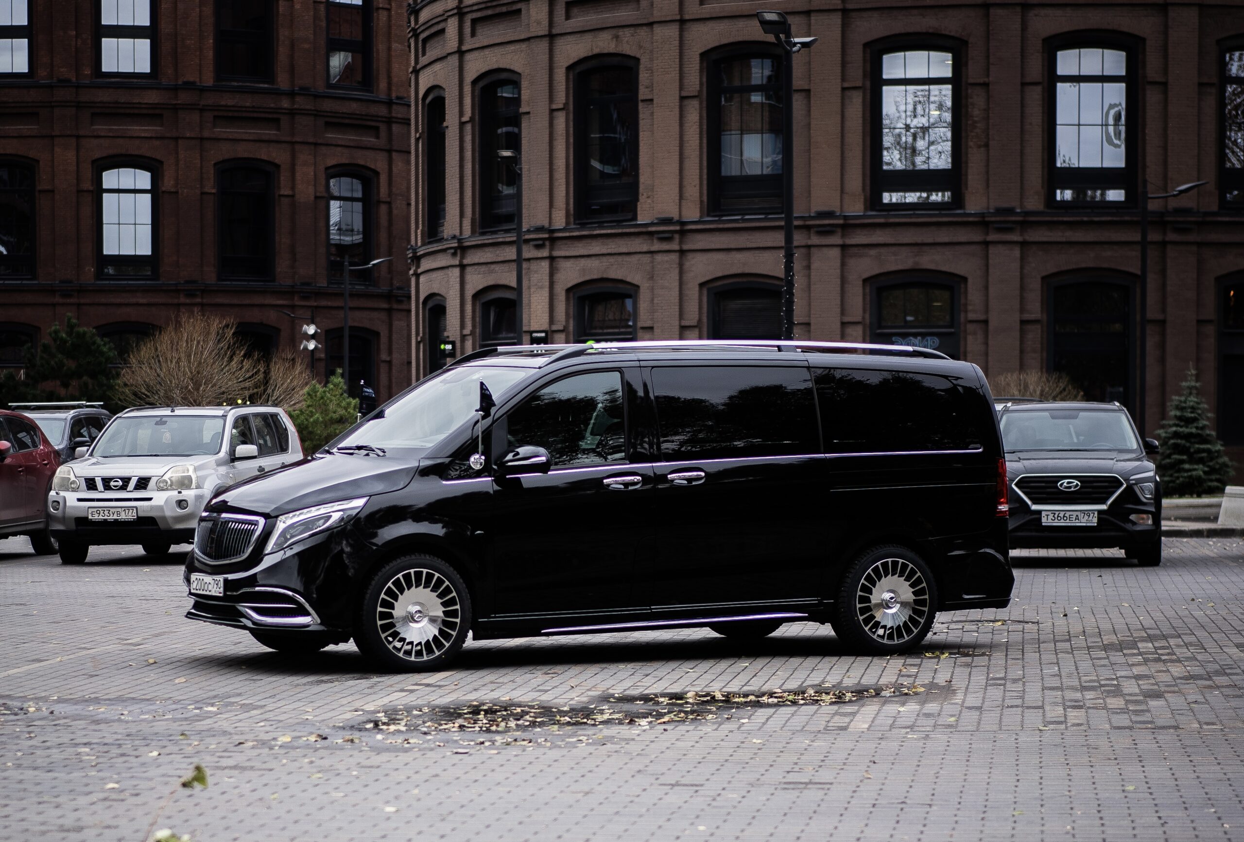 Катафалк Mercedes-Benz (водитель + 2 пассажира)