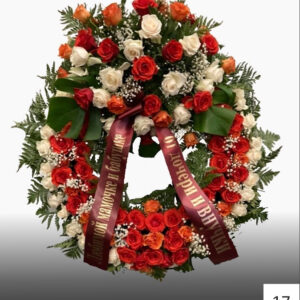 Круг из живых цветов №17