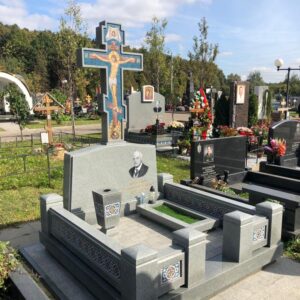 Памятник (пример 27)