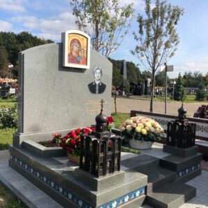 Памятник (пример 18)