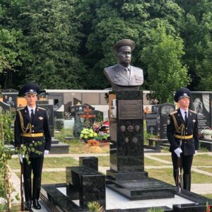 Памятник (пример 26)